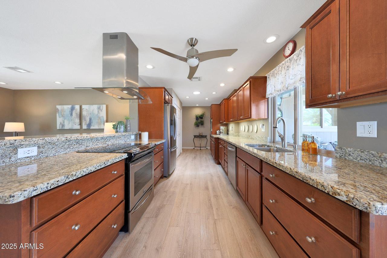 10134 W Sutters Gold Ln., Sun City, AZ 85351