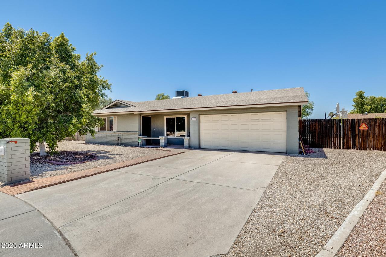 12018 N 41st Ave., Phoenix, AZ 85029