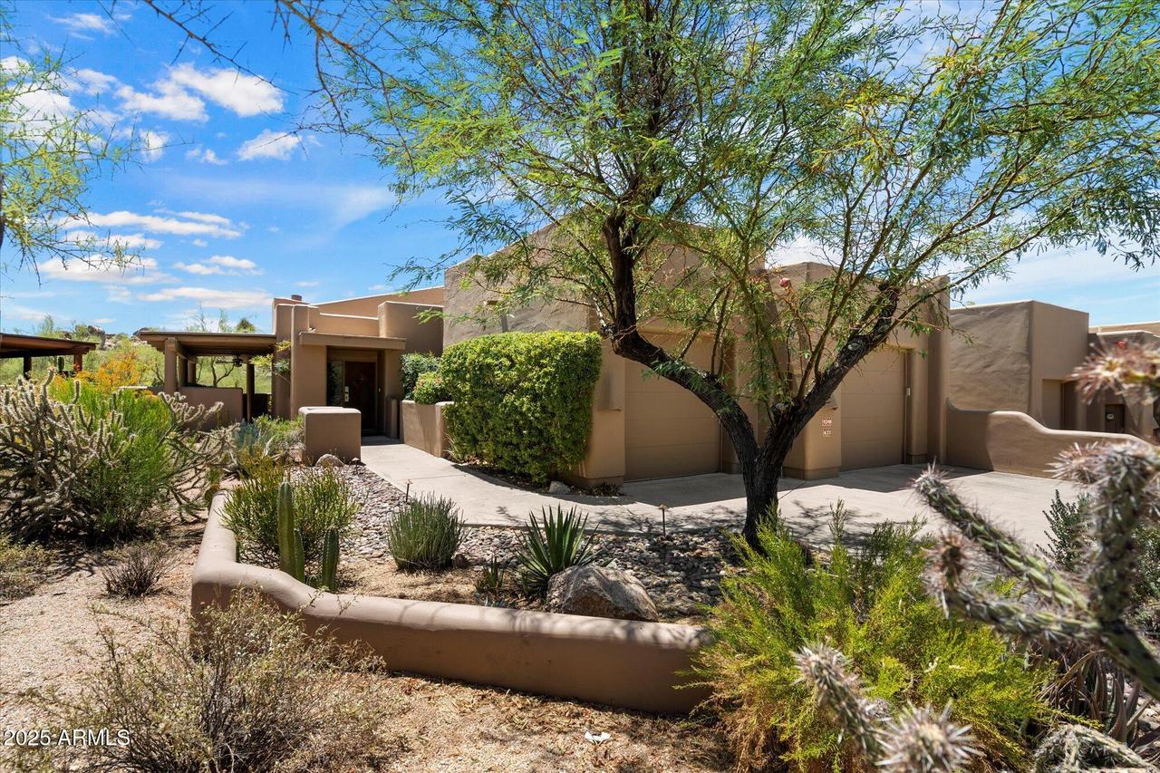 9246 E Whitethorn Cir., Scottsdale, AZ 85266