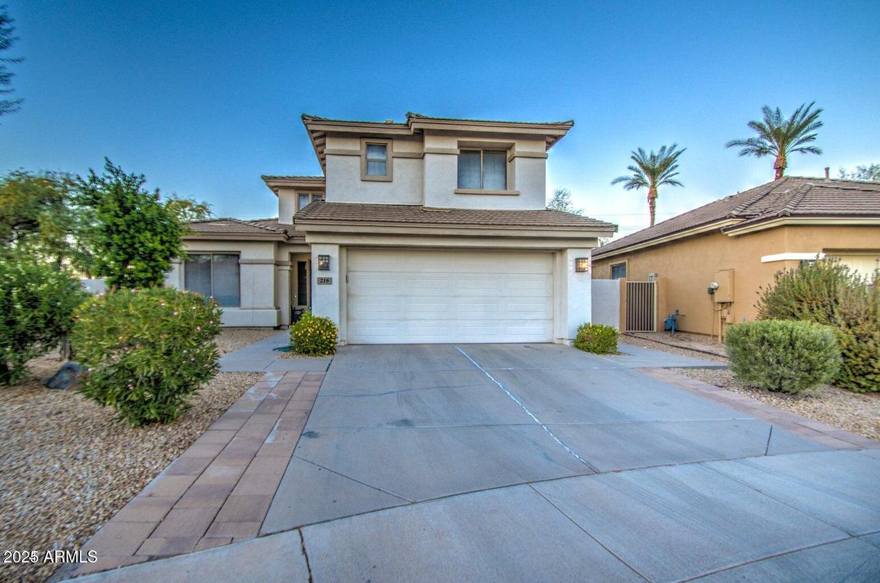 218 E Sunburst Ln., Tempe, AZ 85284