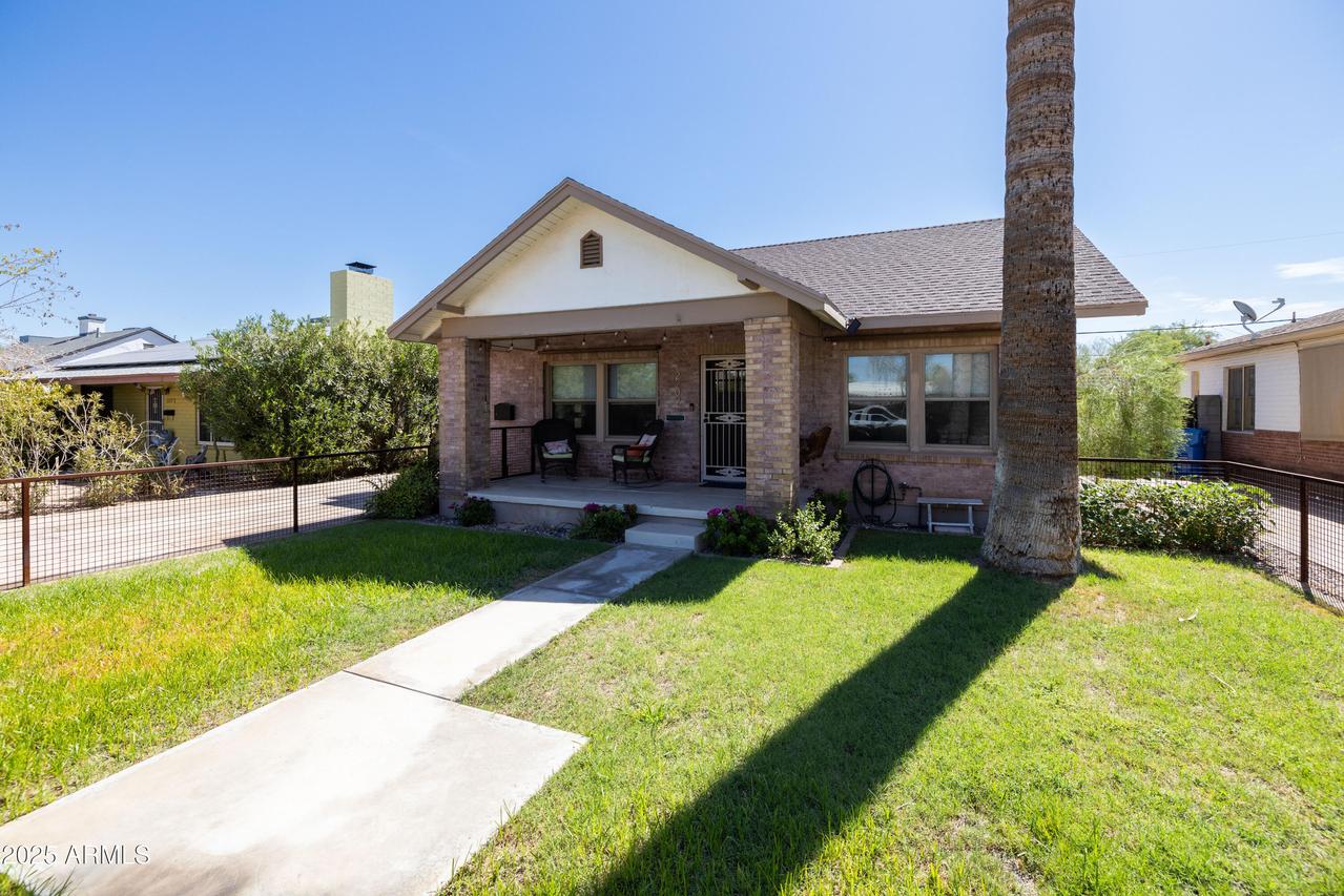 2209 N Edgemere St., Phoenix, AZ 85006