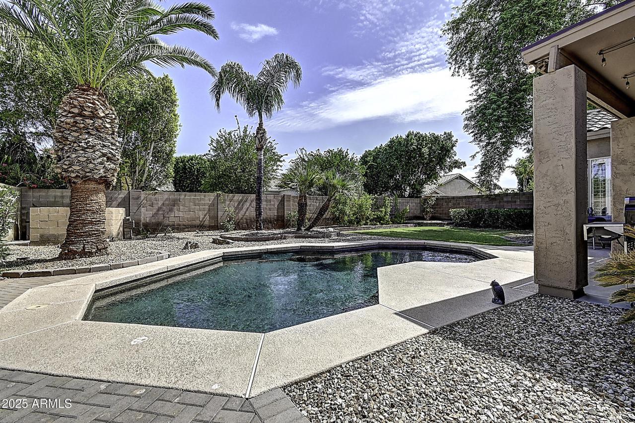 634 W Goldfinch Way, Chandler, AZ 85286