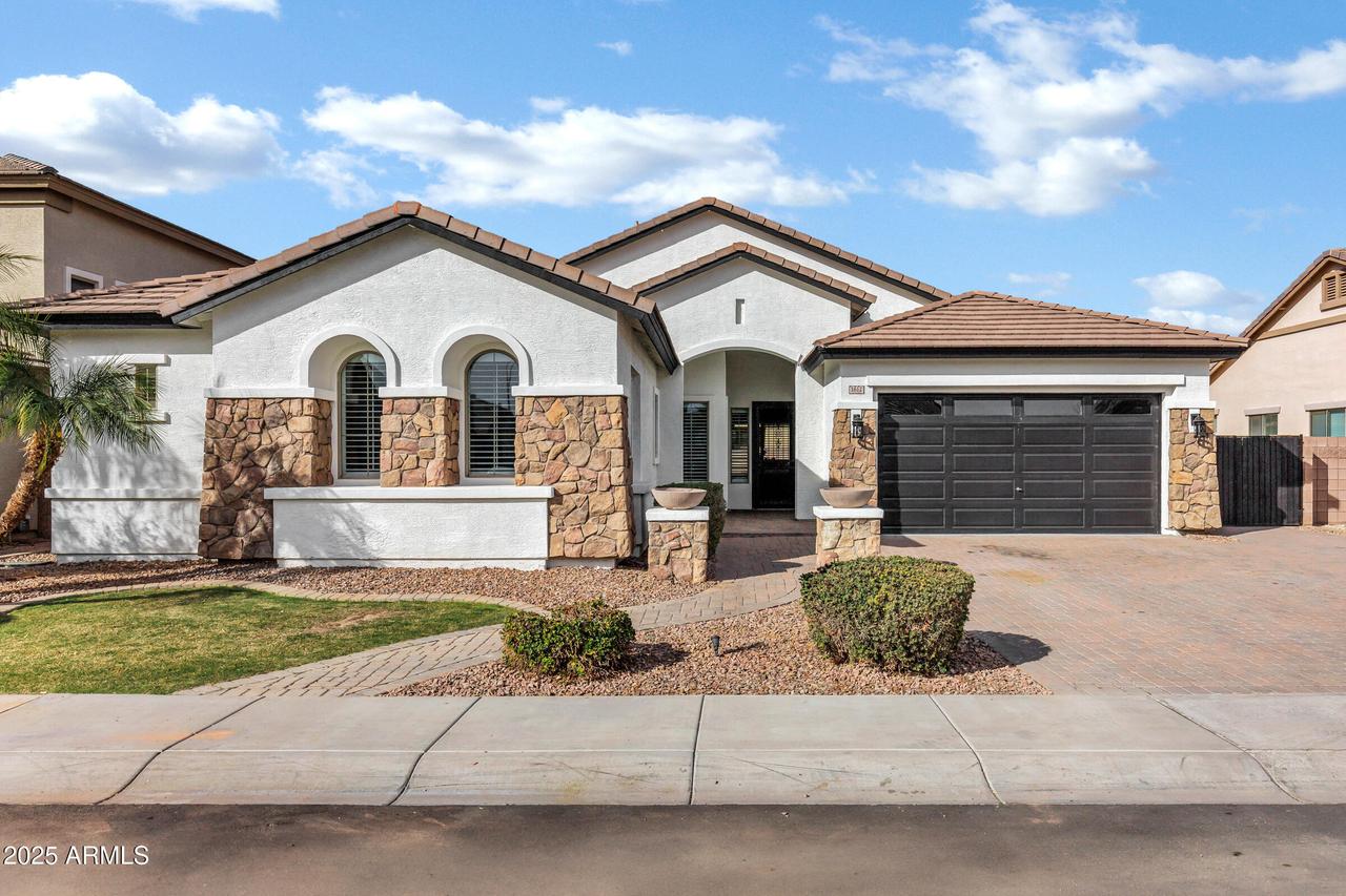 1612 E Zion Way, Chandler, AZ 85249