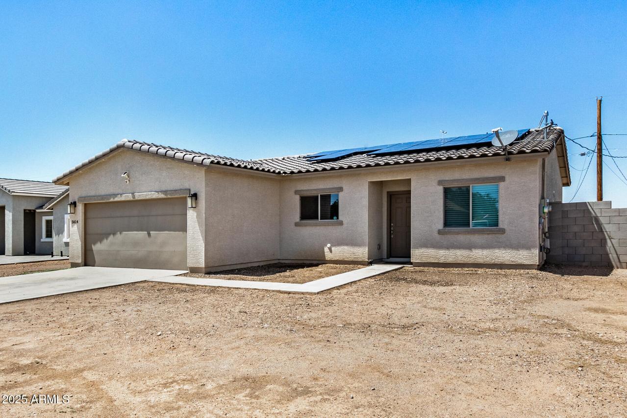 5614 E Red Bird Ln., San Tan Valley, AZ 85140