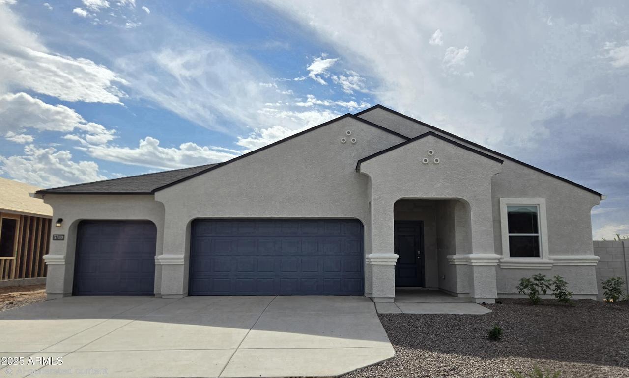 5709 E Freesia Ln., San Tan Valley, AZ 85140