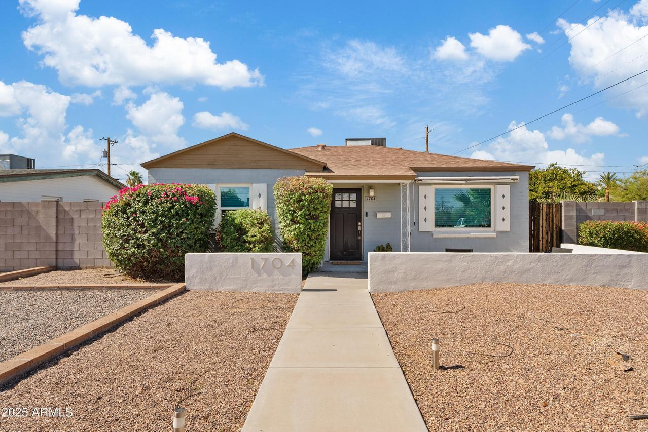 1704 W Roma Ave., Phoenix, AZ 85015