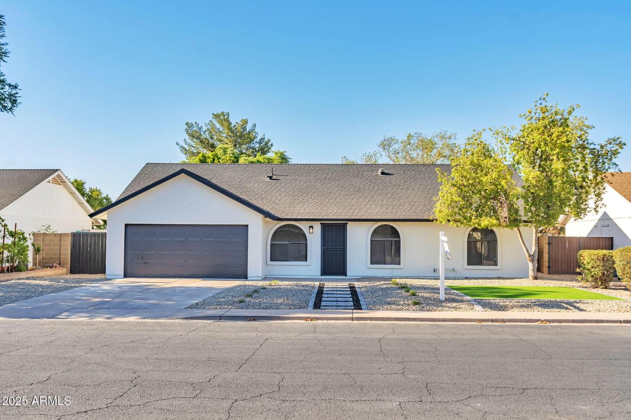 4036 E Dover St., Mesa, AZ 85205