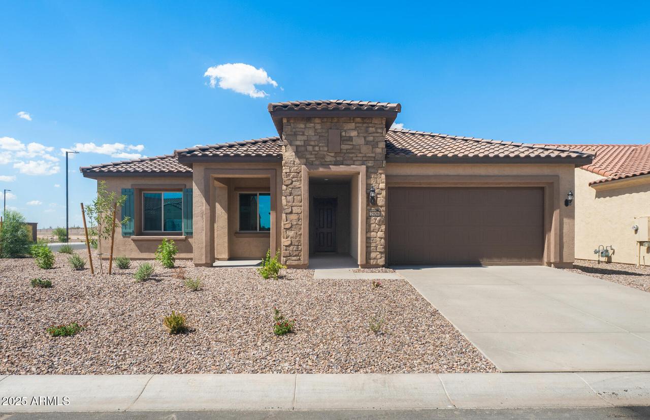 7906 W Mockingbird Way, Florence, AZ 85132