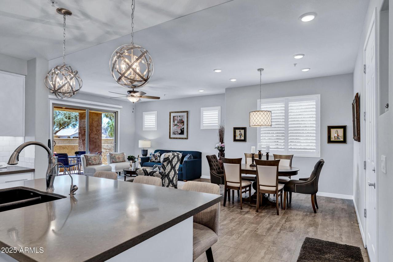 250 W Queen Creek Rd. #101, Chandler, AZ 85248