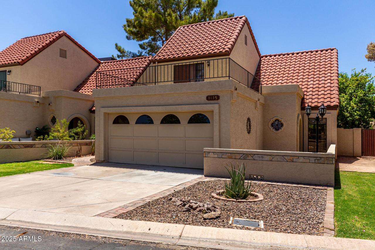 1615 E Redmon Dr., Tempe, AZ 85283