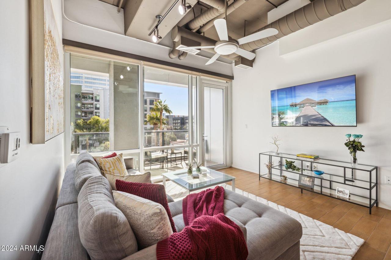 1 E Lexington Ave. #302, Phoenix, AZ 85012
