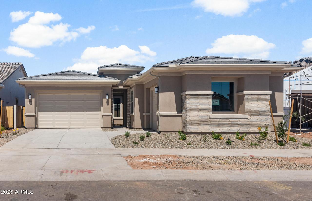 714 W Flatiron Tr., Apache Junction, AZ 85120