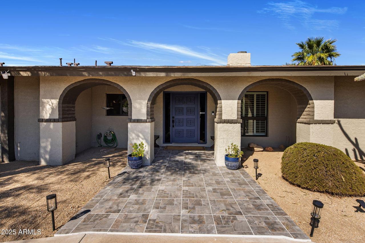 852 W Caribbean Ln., Phoenix, AZ 85023