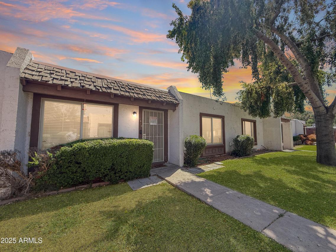 4610 W Desert Crest Dr., Glendale, AZ 85301