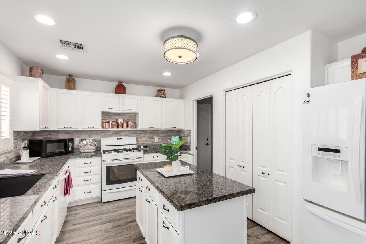 452 E Dartmouth Dr., Casa Grande, AZ 85122