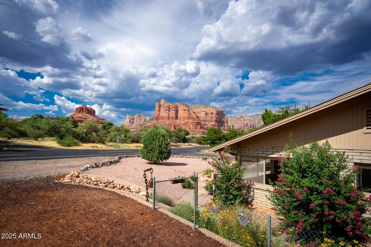 165 Bell Rock Blvd., Sedona, AZ 86351