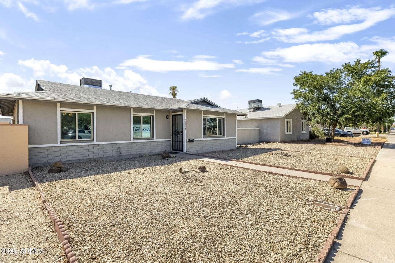 15214 N 32nd Dr., Phoenix, AZ 85053