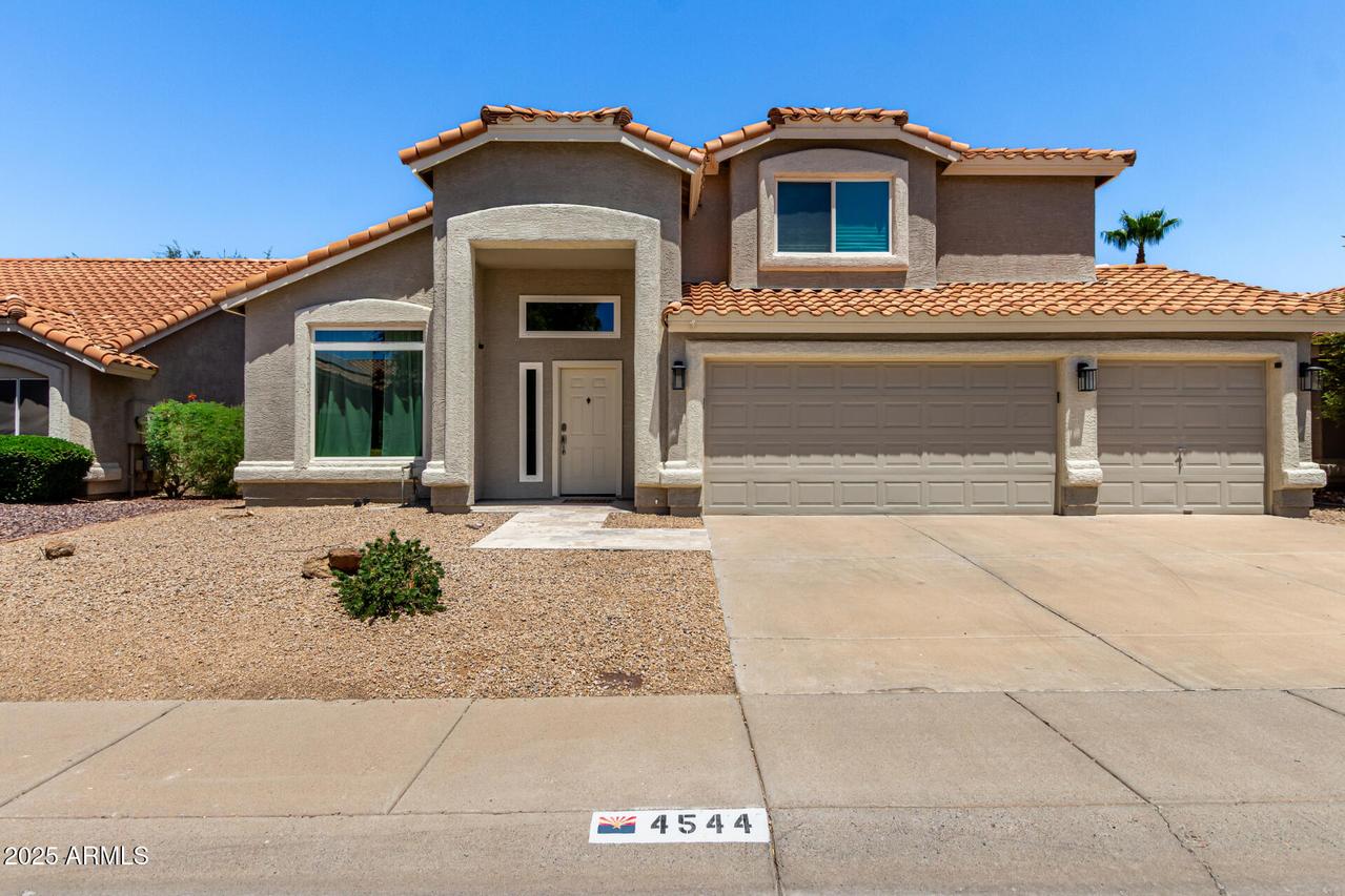 4544 E Michelle Dr., Phoenix, AZ 85032