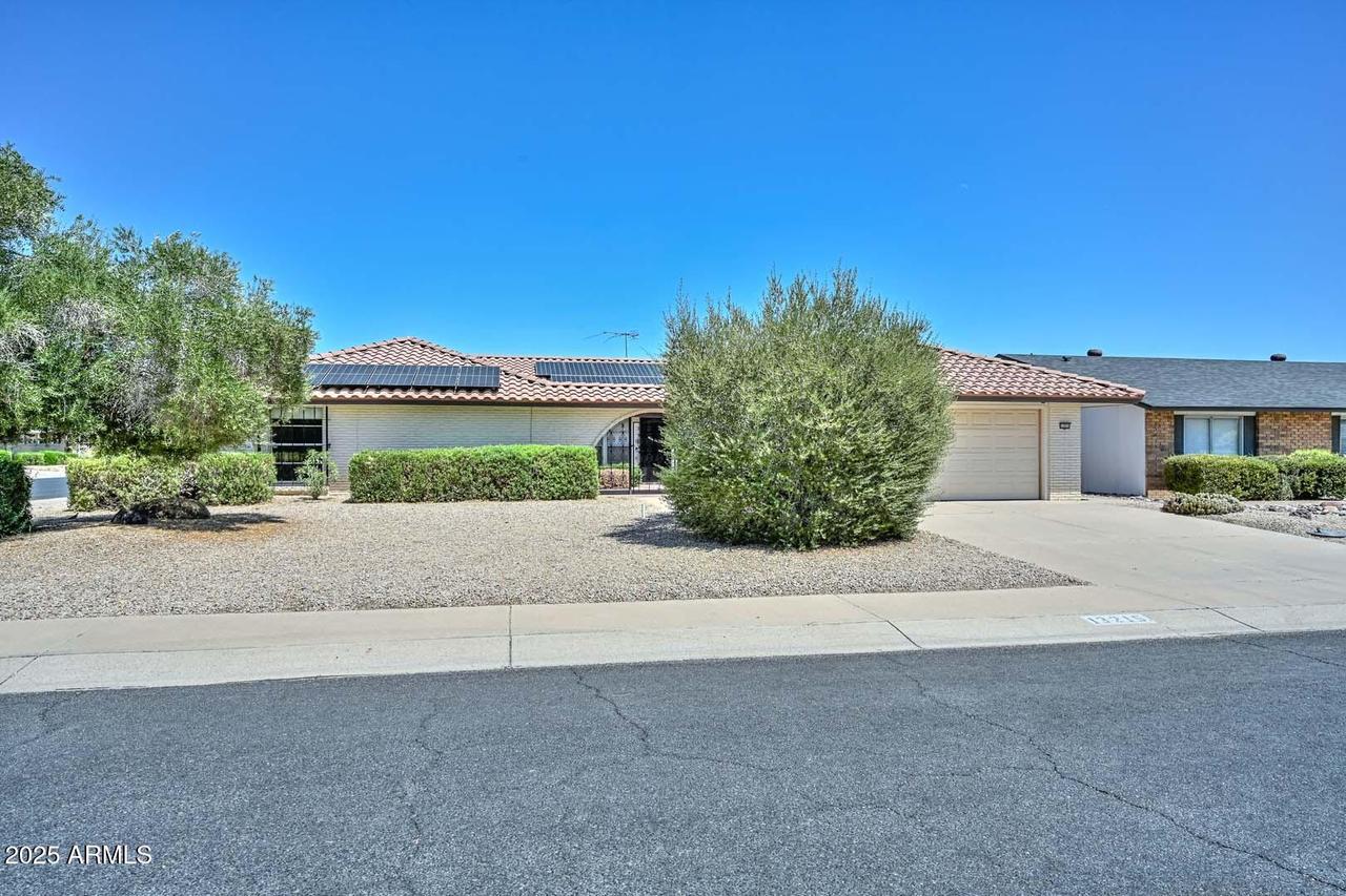 13215 N Lakeforest Dr., Sun City, AZ 85351