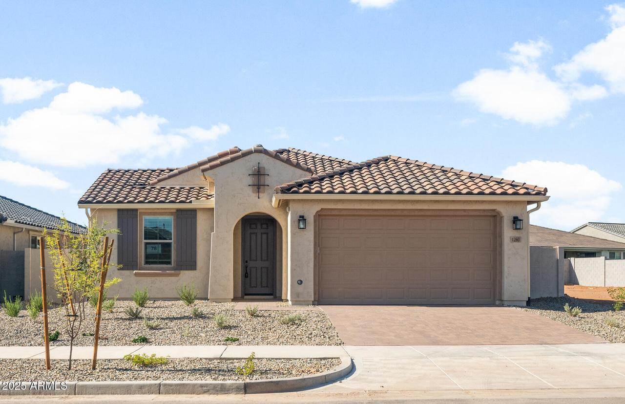 1260 W Treasure Tr., Apache Junction, AZ 85120