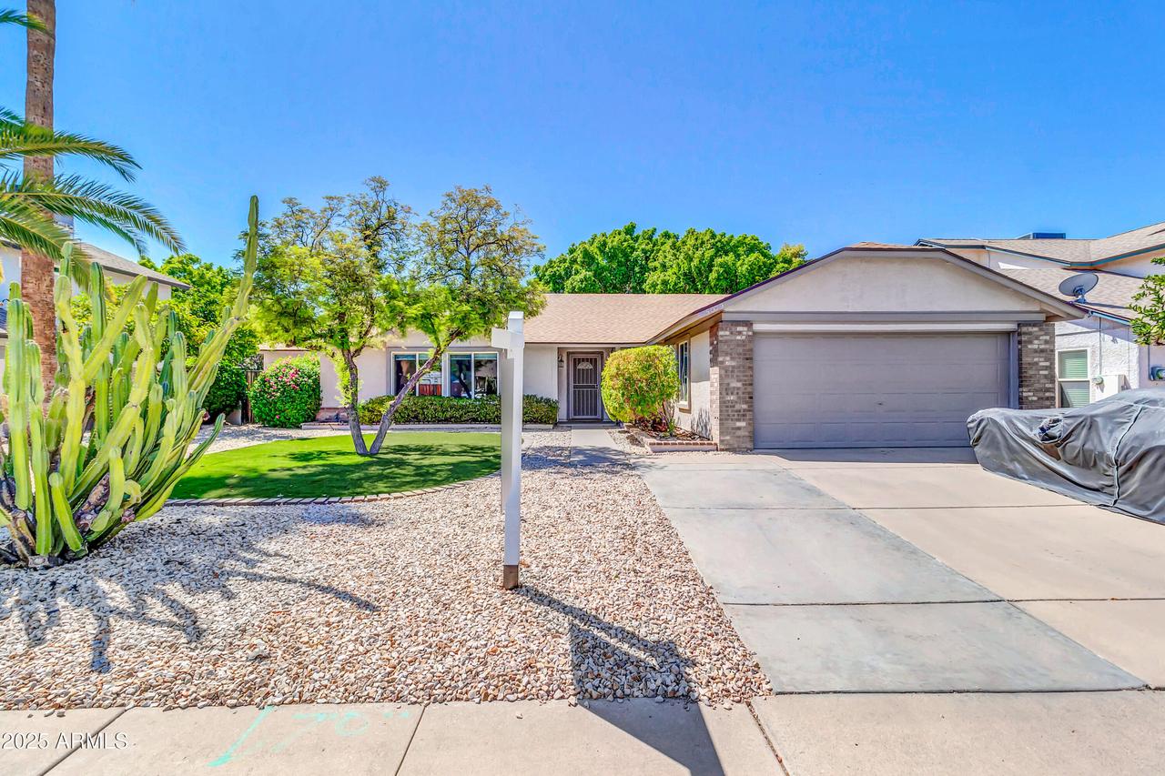 5009 E Dallas St., Mesa, AZ 85205