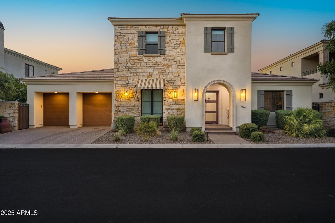 3912 E Crittenden Ln., Phoenix, AZ 85018
