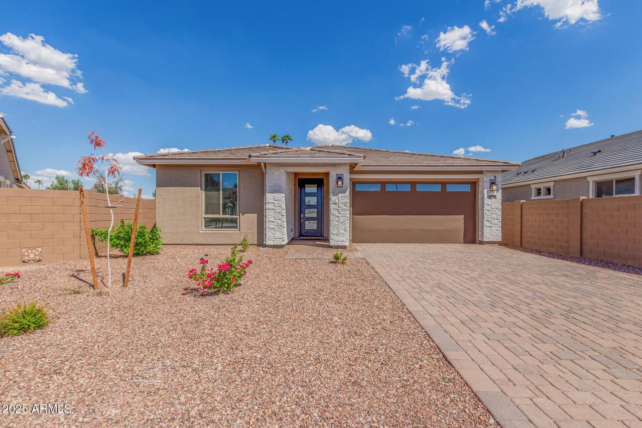8331 N 53rd Dr., Glendale, AZ 85302