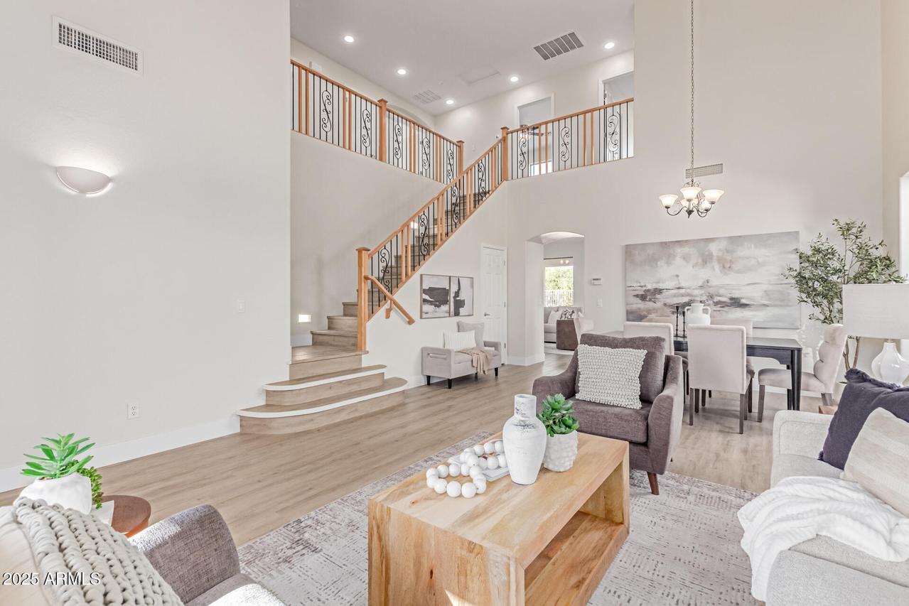 6587 S Classic Way, Gilbert, AZ 85298