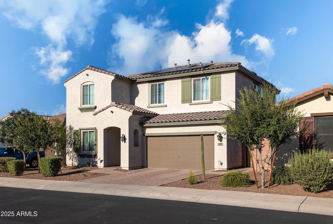 7039 N 84th Ave., Glendale, AZ 85305