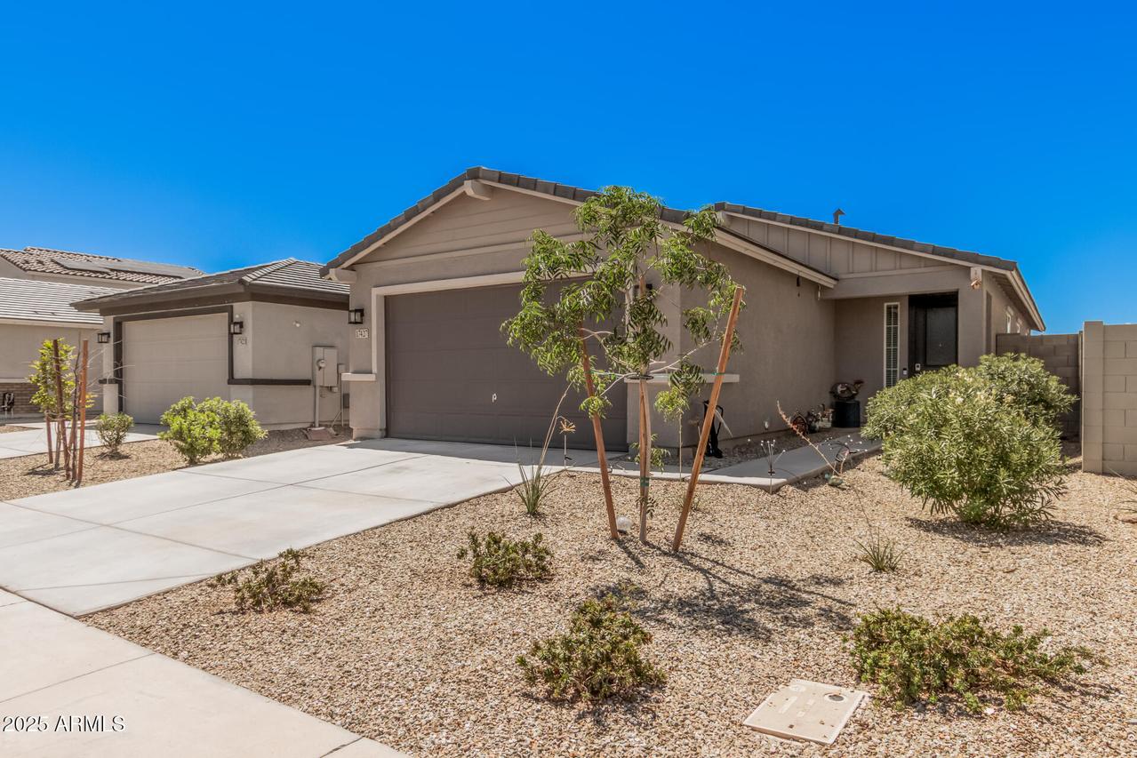 17427 W Daley Ln., Surprise, AZ 85387