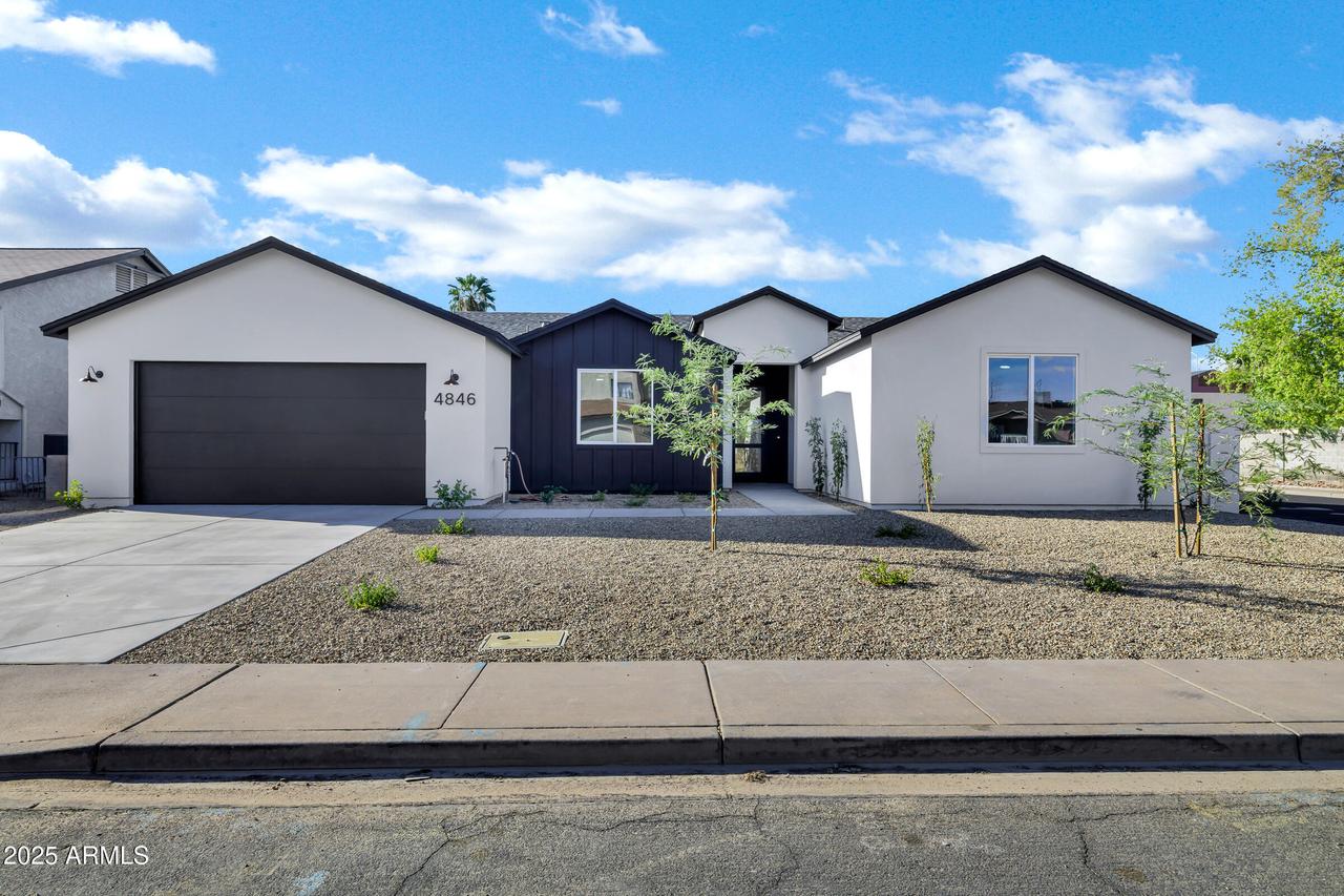 4846 E Downing Cir., Mesa, AZ 85205