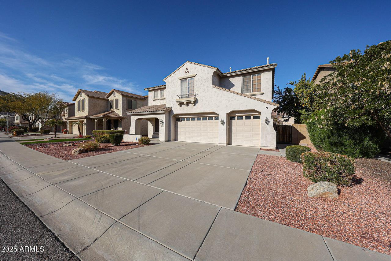 5122 W Sweet Iron Pass, Phoenix, AZ 85083