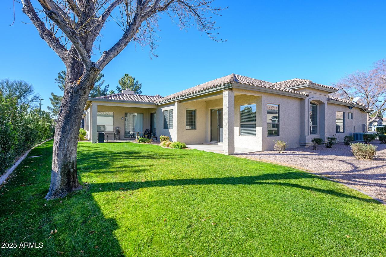 23901 S Vacation Way, Sun Lakes, AZ 85248