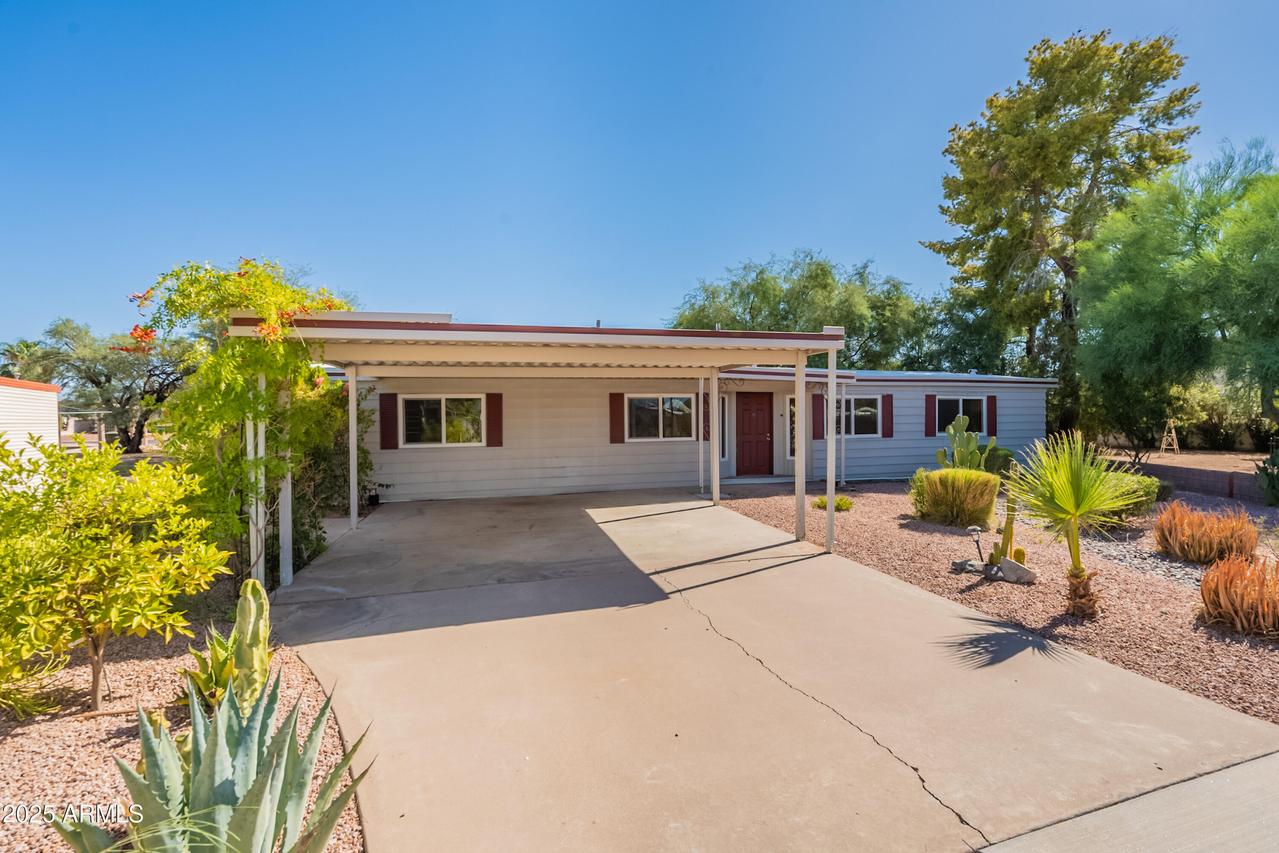 1507 E Helena Dr., Phoenix, AZ 85022