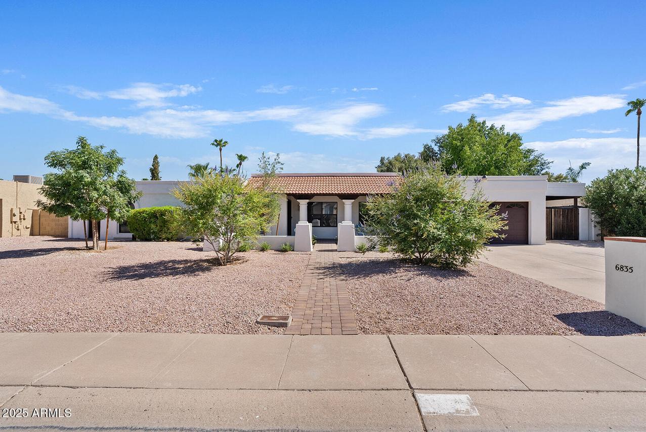 6835 E Hearn Rd., Scottsdale, AZ 85254