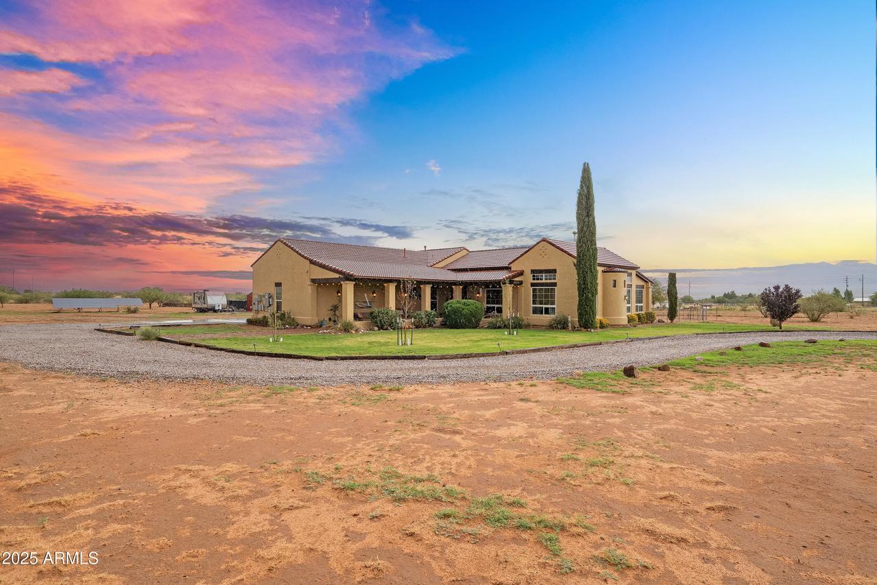 10379 E Blue Sky Vista, Hereford, AZ 85615