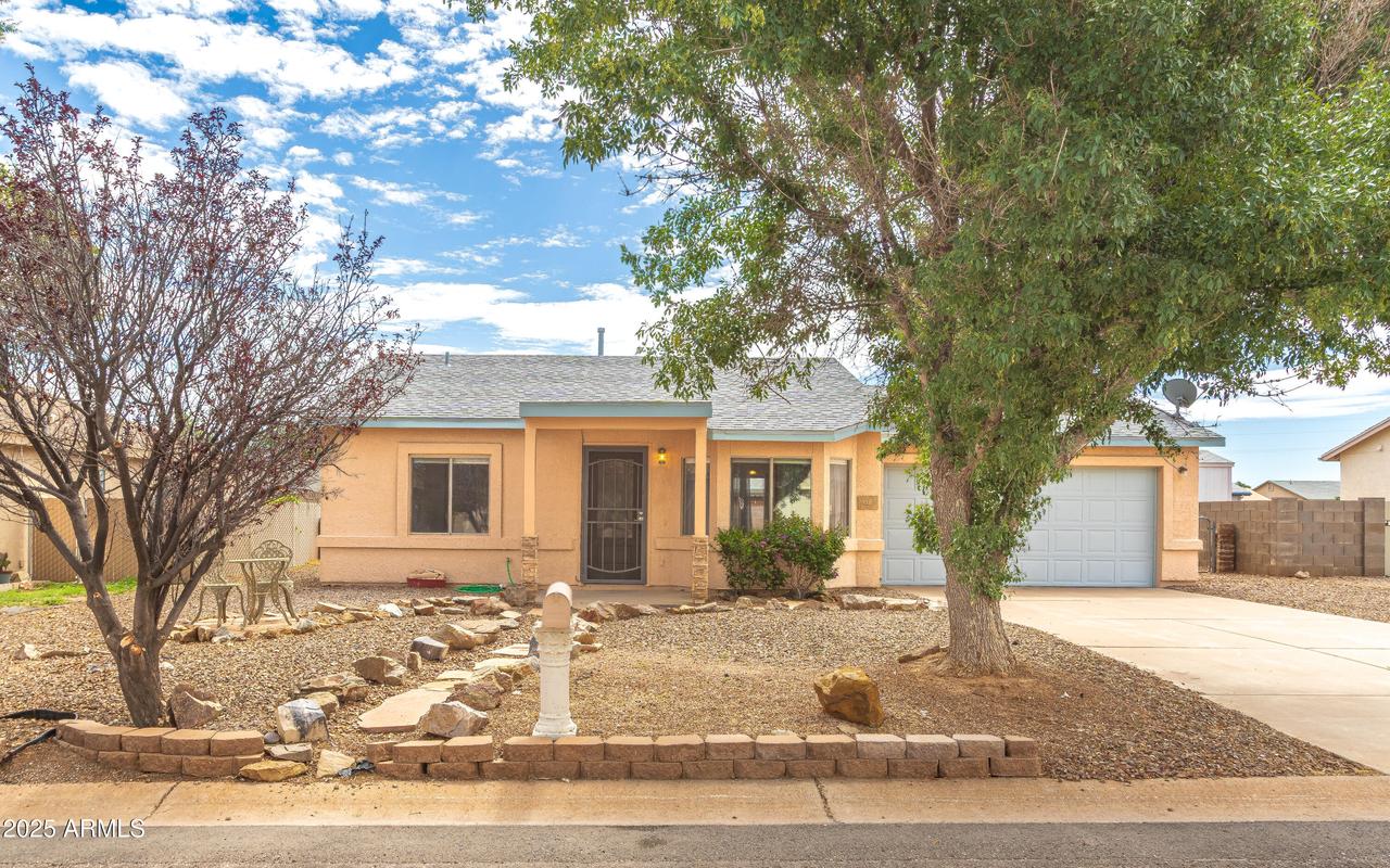 118 Tomahawk Dr., Huachuca City, AZ 85616