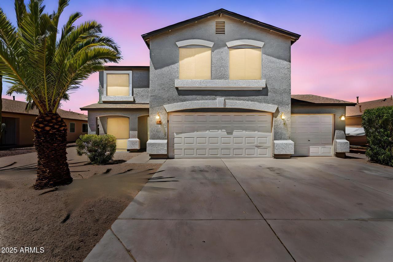1230 E Desert Moon Tr., San Tan Valley, AZ 85143