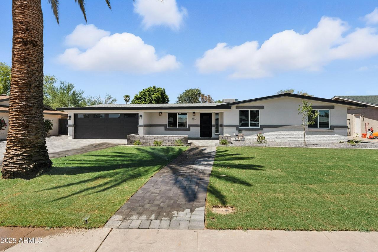 2502 E Fairfield St., Mesa, AZ 85213