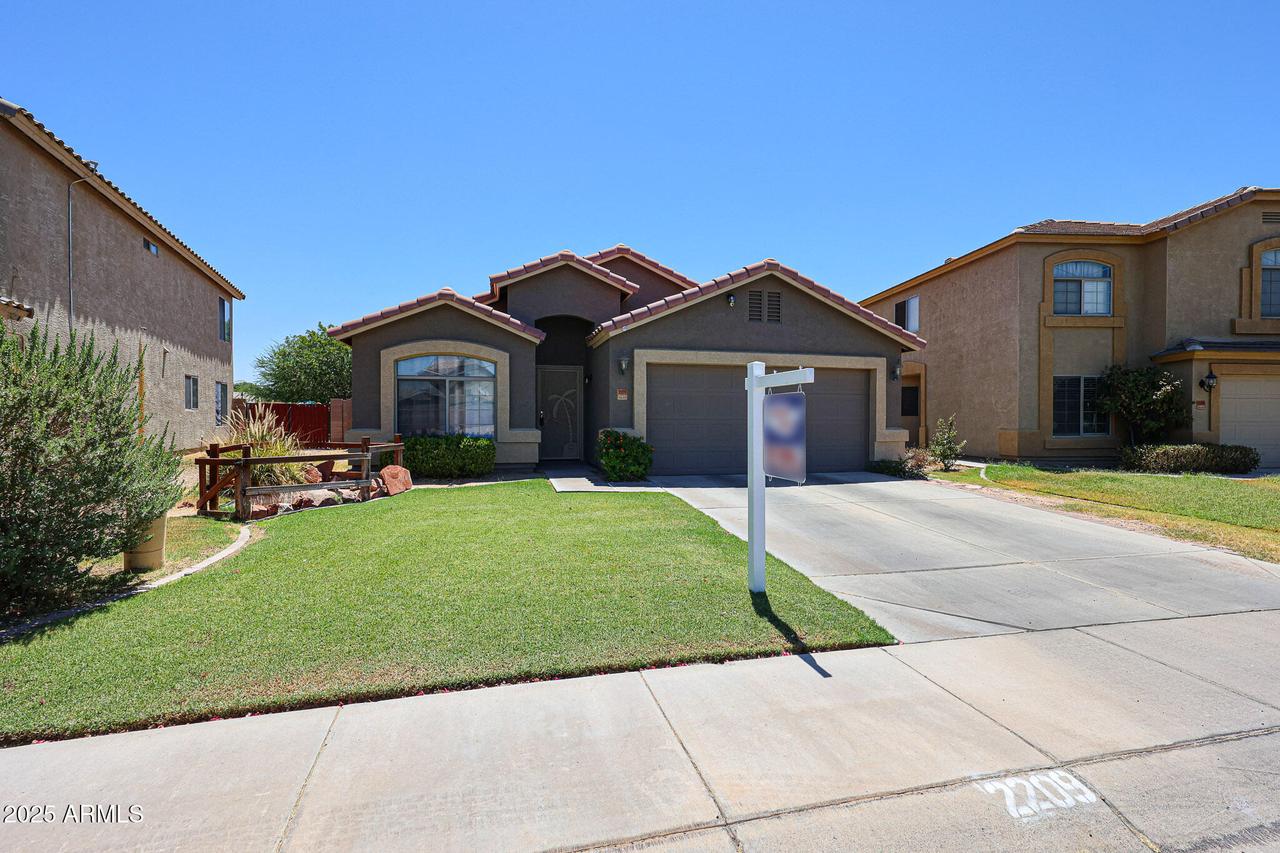 2209 N 105th Ave., Avondale, AZ 85392