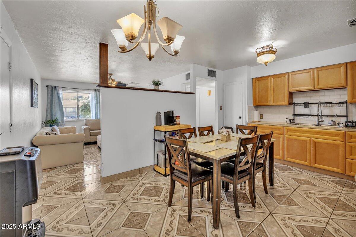 6516 W Cheery Lynn Rd., Phoenix, AZ 85033