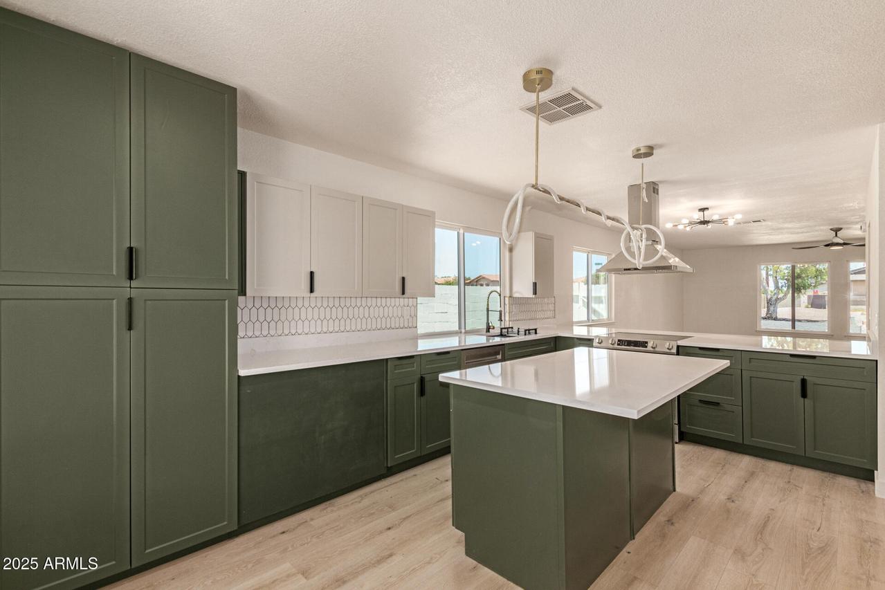 2937 E Garnet Cir., Mesa, AZ 85204