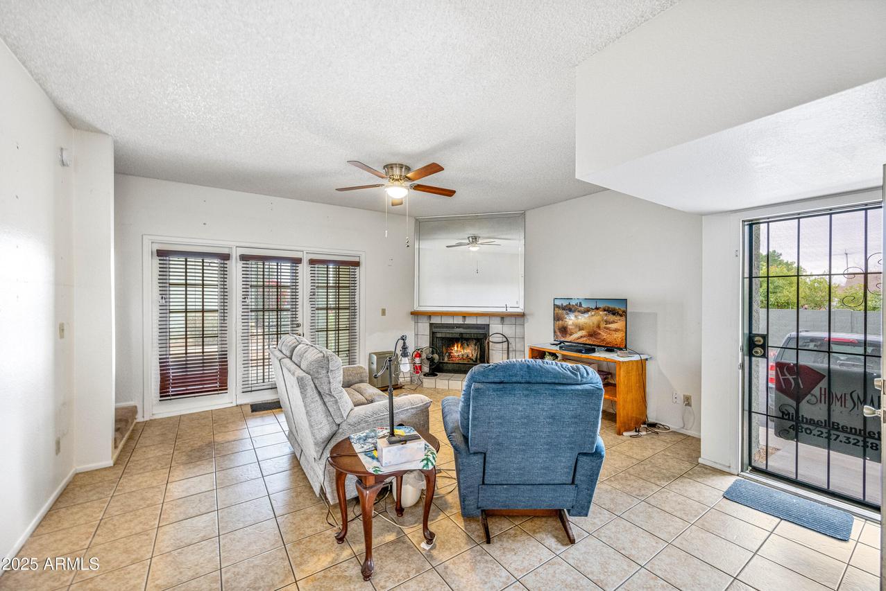2315 W Union Hills Dr. #115, Phoenix, AZ 85027