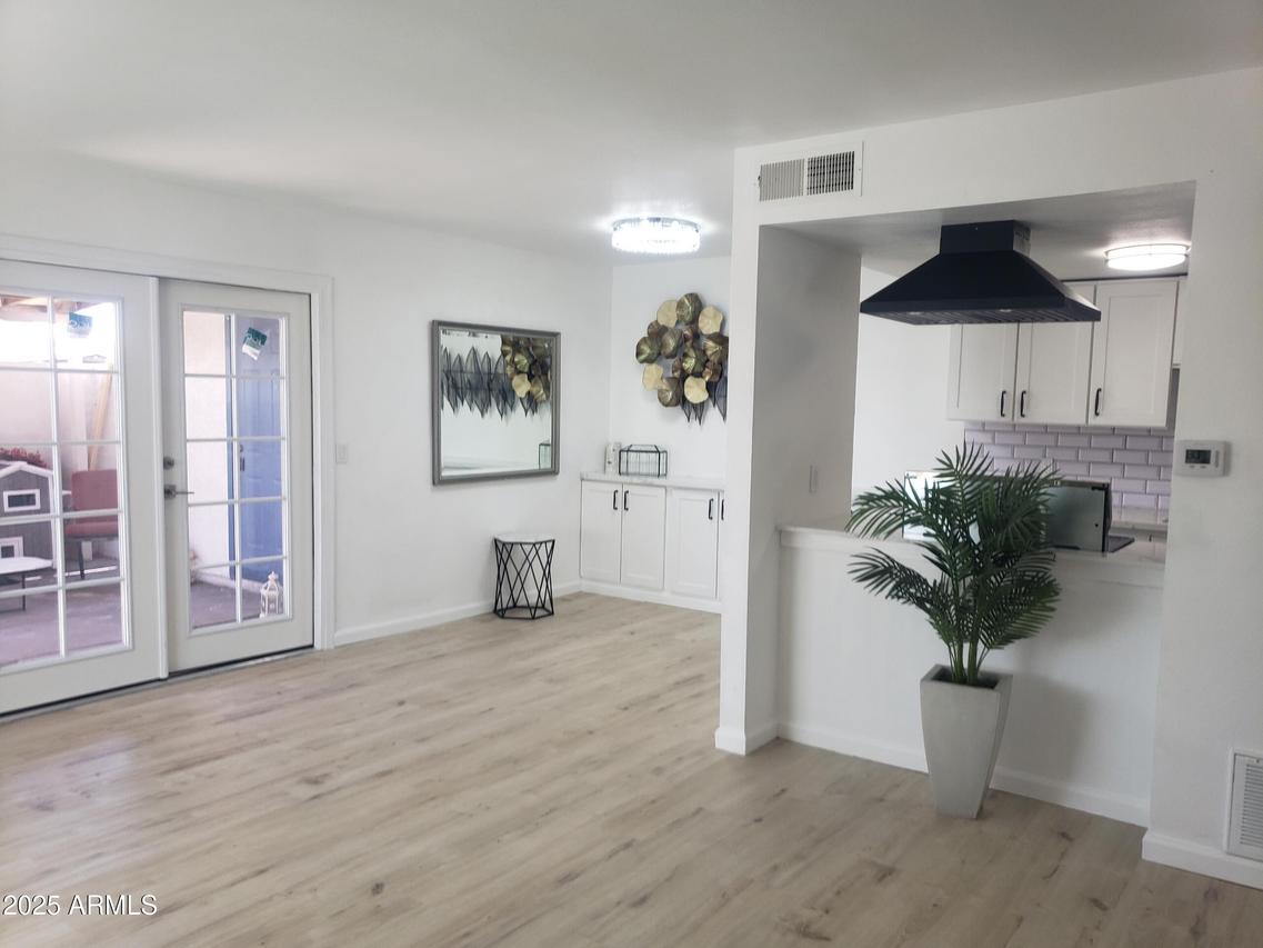 5203 N 42nd Dr., Phoenix, AZ 85019