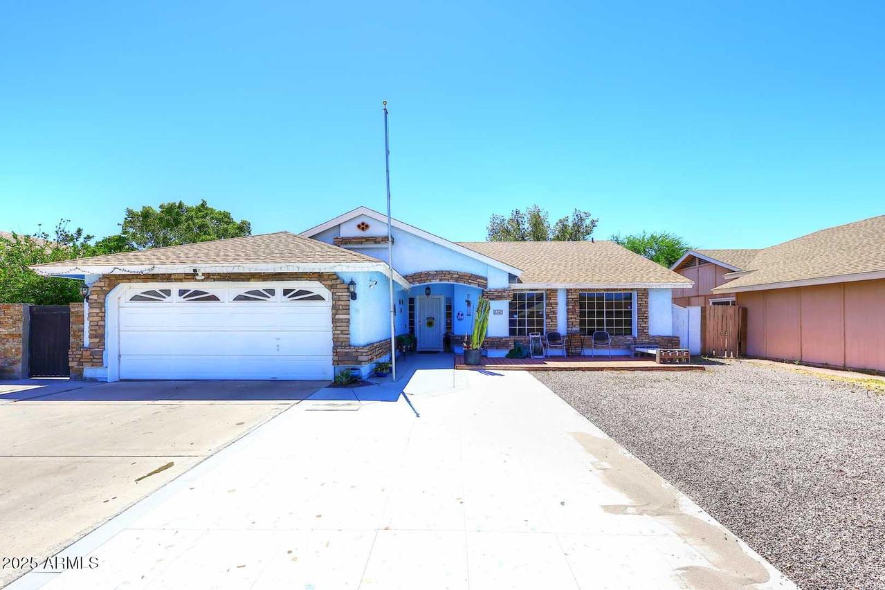 5242 N 86th Ave., Glendale, AZ 85305