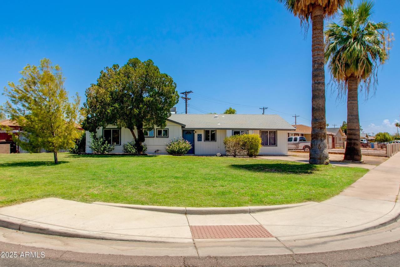 5657 N 39th Ave., Phoenix, AZ 85019