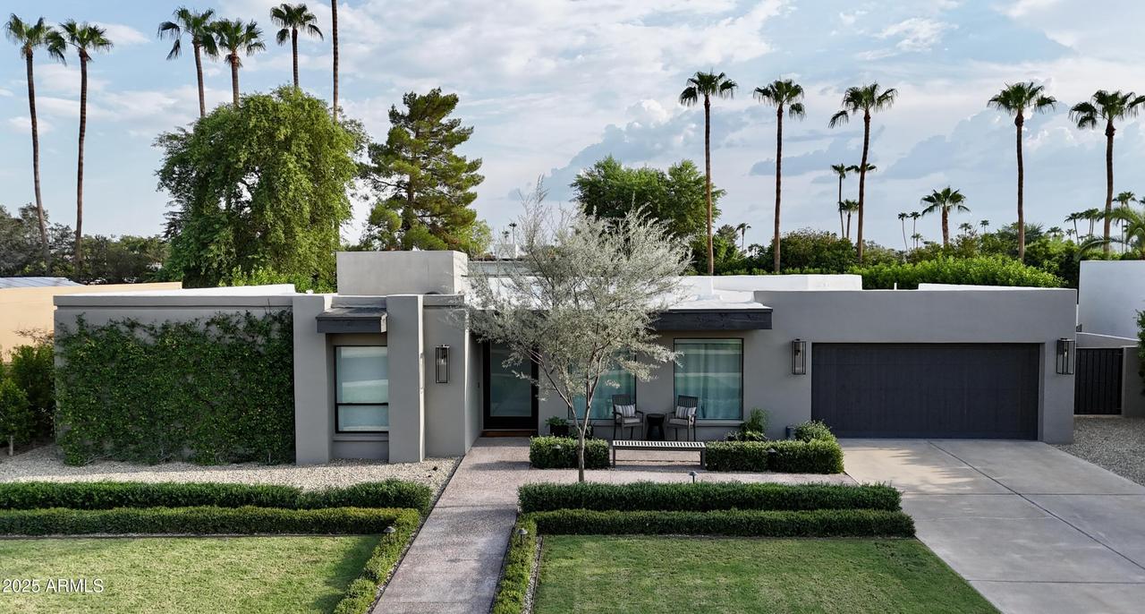 8107 E Del Caverna Dr., Scottsdale, AZ 85258