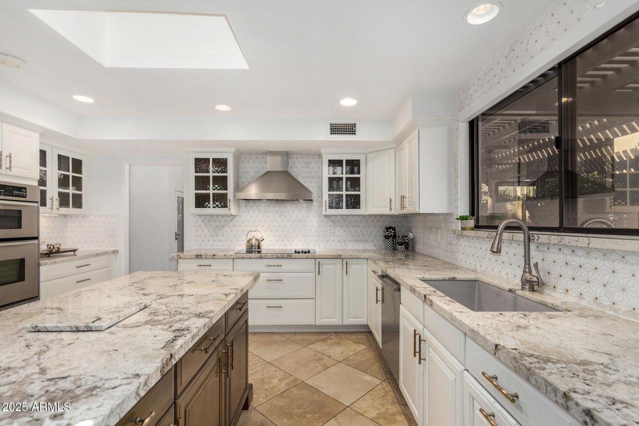 2737 E Arizona Biltmore Cir. #4, Phoenix, AZ 85016