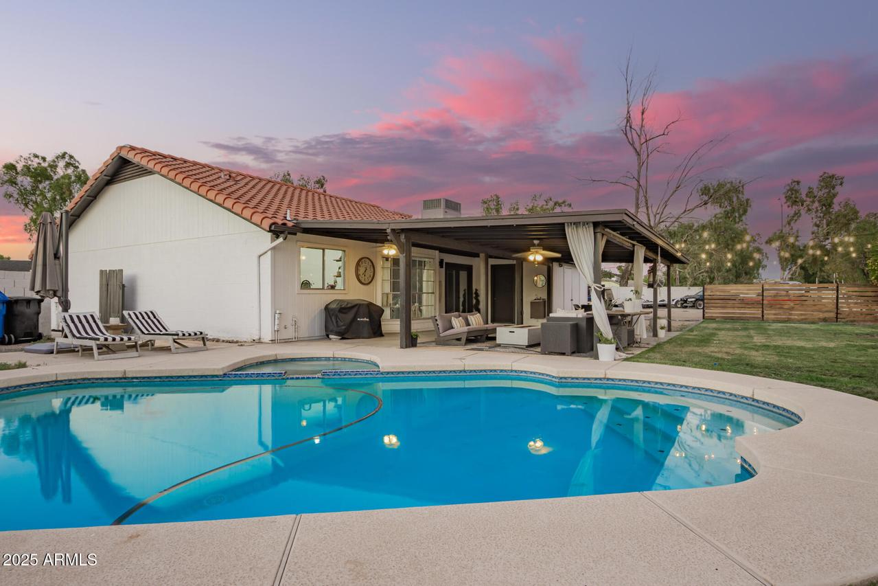 339 E Glencove St., Mesa, AZ 85201