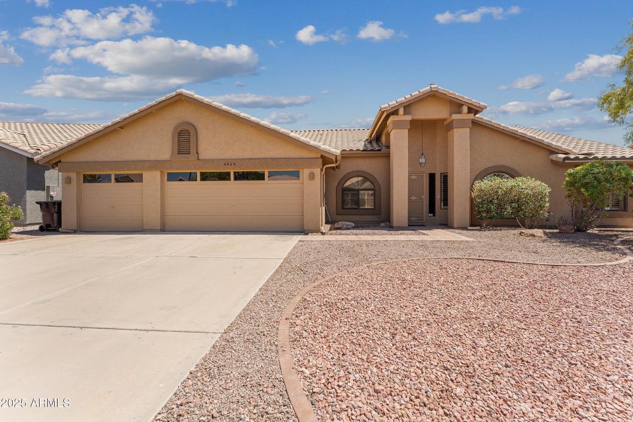 8829 W Kimberly Way, Peoria, AZ 85382